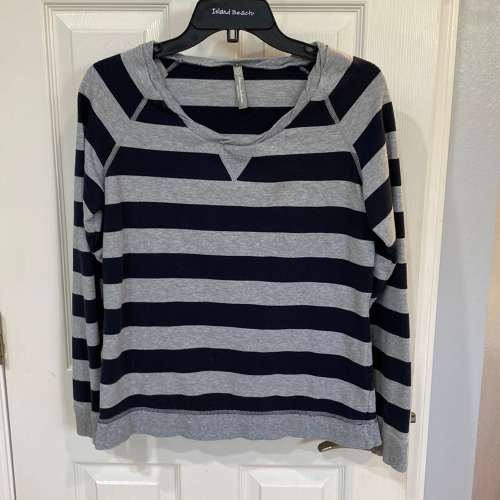 HannaAndersson striped sweatshirt size S